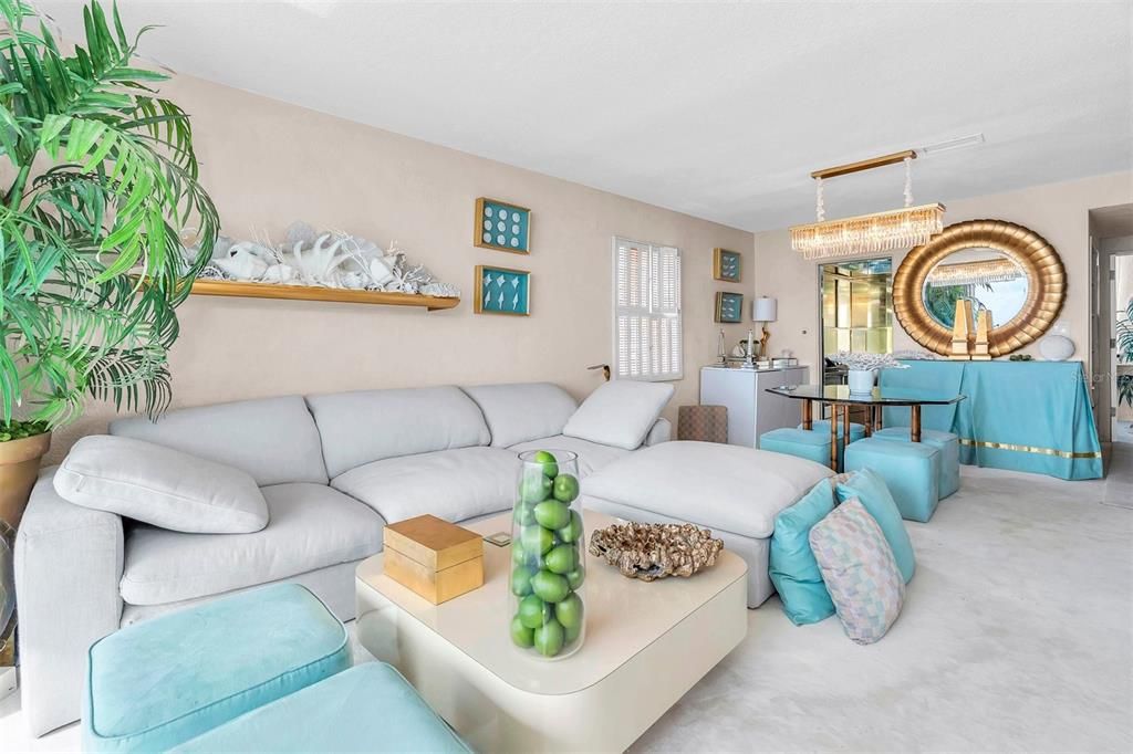 出租: $4,000 (1 贝兹, 2 浴室, 1165 平方英尺)