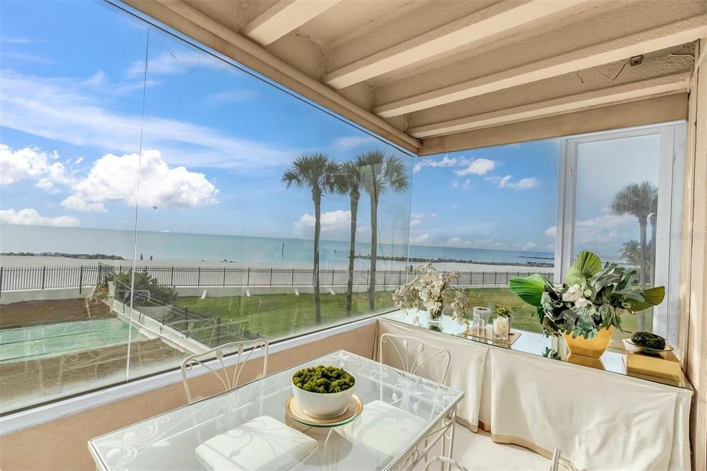 出租: $4,000 (1 贝兹, 2 浴室, 1165 平方英尺)