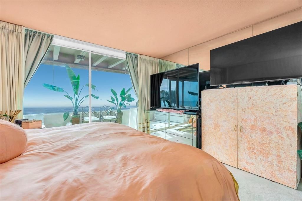 出租: $4,000 (1 贝兹, 2 浴室, 1165 平方英尺)