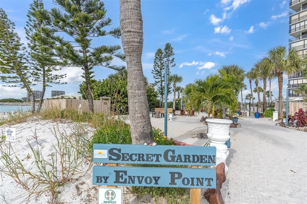 出租: $4,000 (1 贝兹, 2 浴室, 1165 平方英尺)