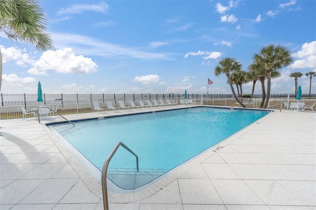 出租: $4,000 (1 贝兹, 2 浴室, 1165 平方英尺)