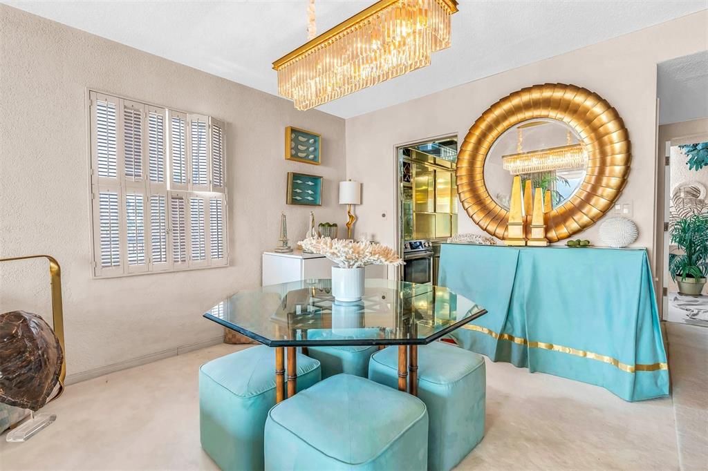 出租: $4,000 (1 贝兹, 2 浴室, 1165 平方英尺)