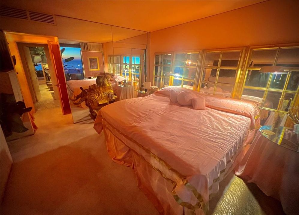 出租: $4,000 (1 贝兹, 2 浴室, 1165 平方英尺)