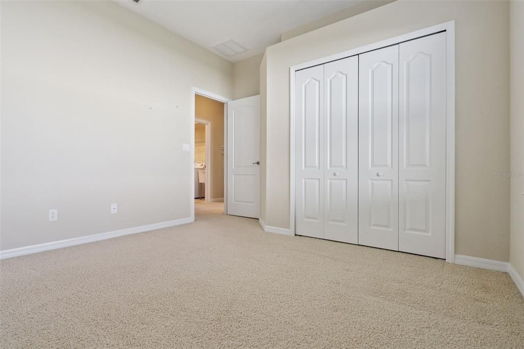 На продажу: $310,000 (3 спален, 2 ванн, 2109 Квадратных фут)