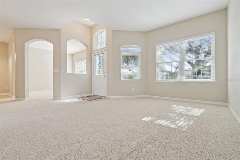 На продажу: $310,000 (3 спален, 2 ванн, 2109 Квадратных фут)