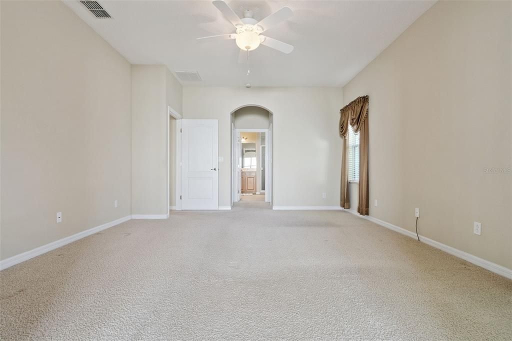 На продажу: $310,000 (3 спален, 2 ванн, 2109 Квадратных фут)