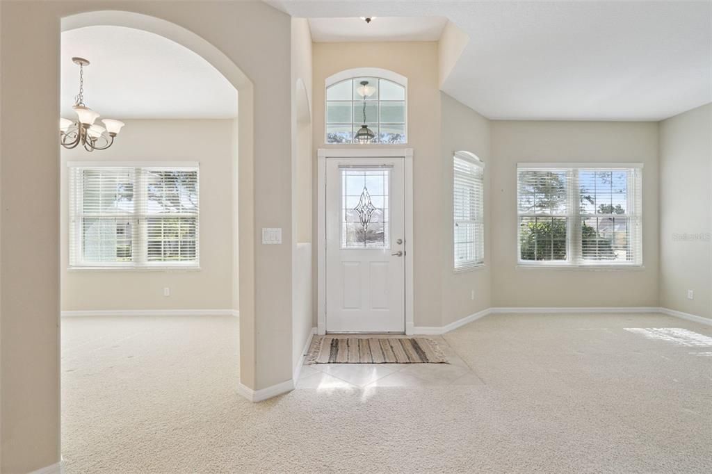 На продажу: $310,000 (3 спален, 2 ванн, 2109 Квадратных фут)