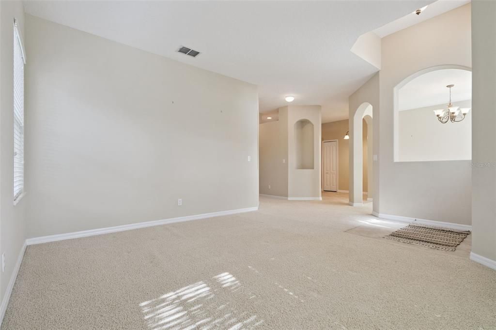 На продажу: $310,000 (3 спален, 2 ванн, 2109 Квадратных фут)