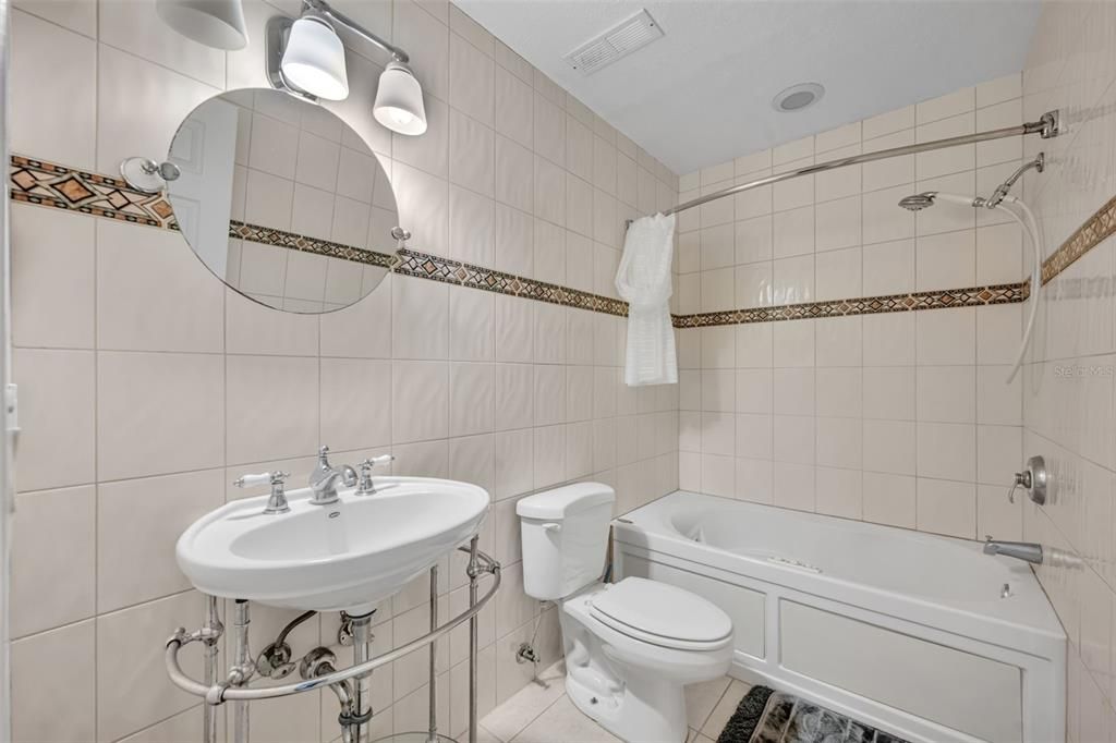 En Venta: $289,900 (3 camas, 2 baños, 1284 Pies cuadrados)