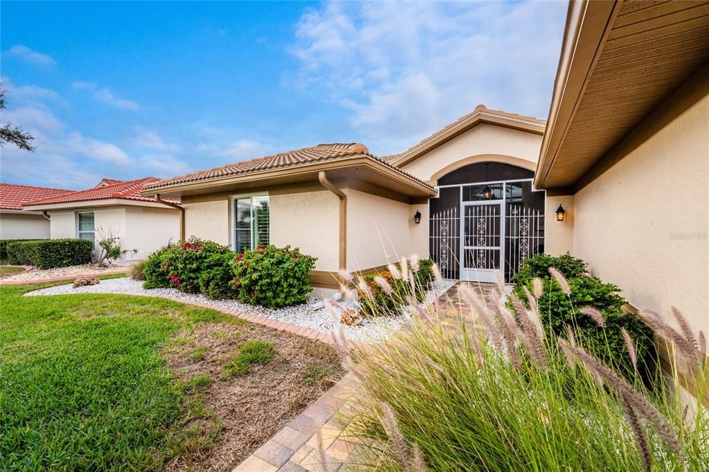 На продажу: $329,000 (2 спален, 2 ванн, 1386 Квадратных фут)