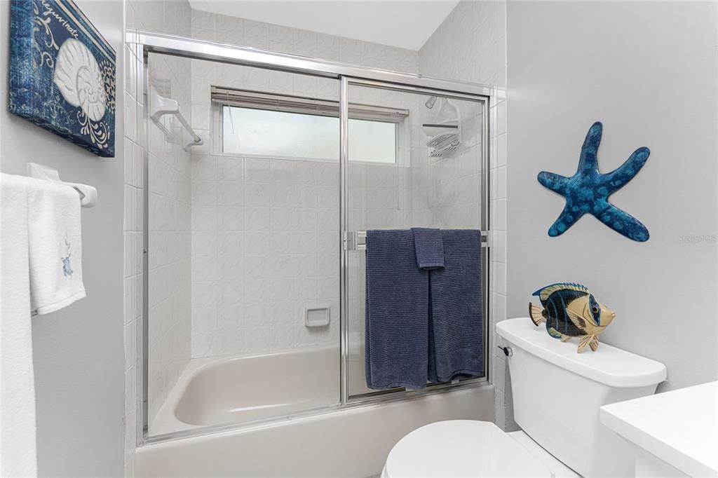 На продажу: $329,000 (2 спален, 2 ванн, 1386 Квадратных фут)