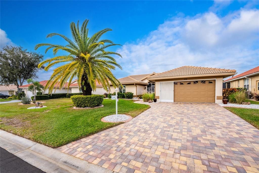 На продажу: $329,000 (2 спален, 2 ванн, 1386 Квадратных фут)