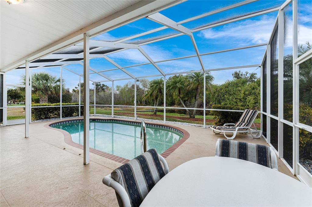 На продажу: $329,000 (2 спален, 2 ванн, 1386 Квадратных фут)