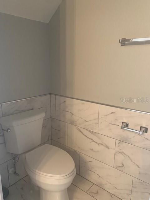 待售: $244,000 (2 贝兹, 2 浴室, 1056 平方英尺)