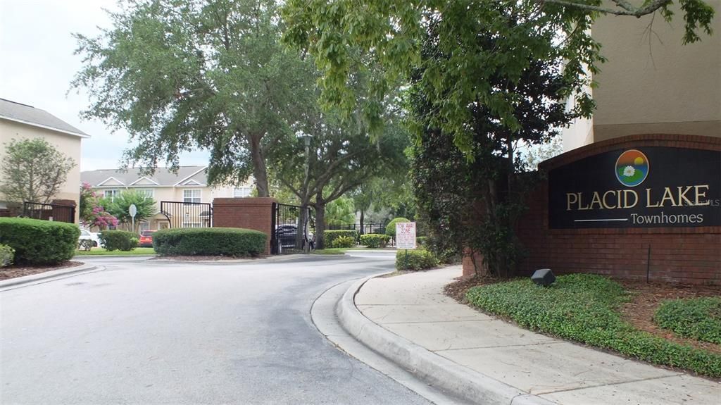 待售: $244,000 (2 贝兹, 2 浴室, 1056 平方英尺)