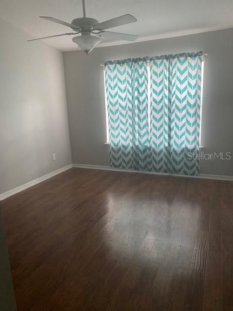 待售: $244,000 (2 贝兹, 2 浴室, 1056 平方英尺)