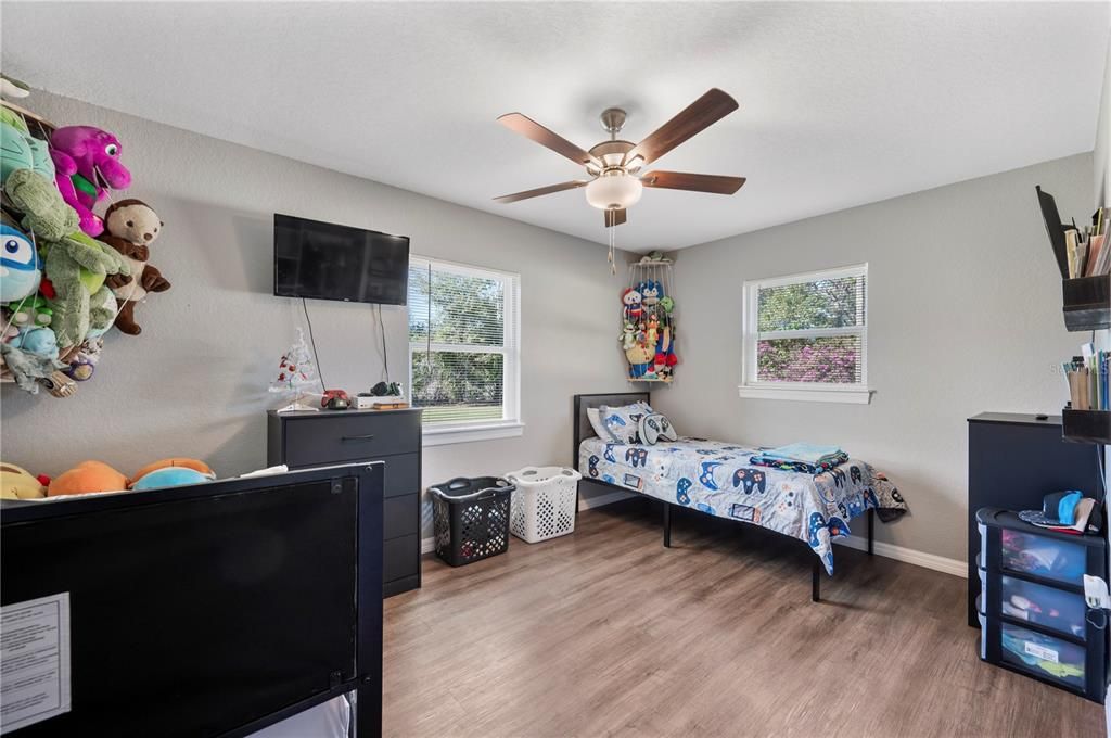 En Venta: $399,900 (4 camas, 2 baños, 1512 Pies cuadrados)