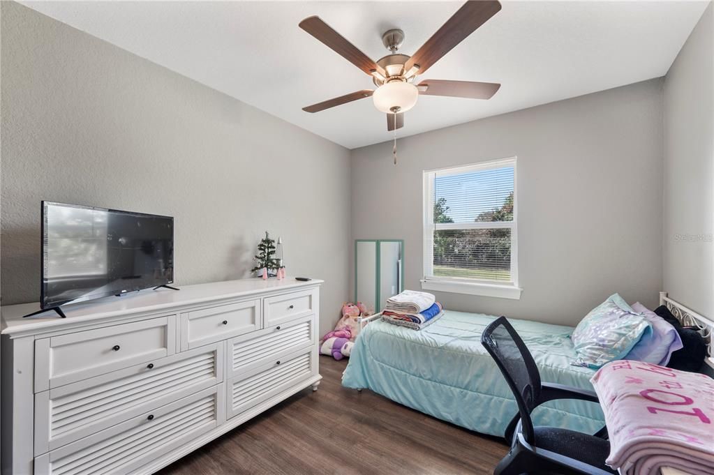 En Venta: $399,900 (4 camas, 2 baños, 1512 Pies cuadrados)