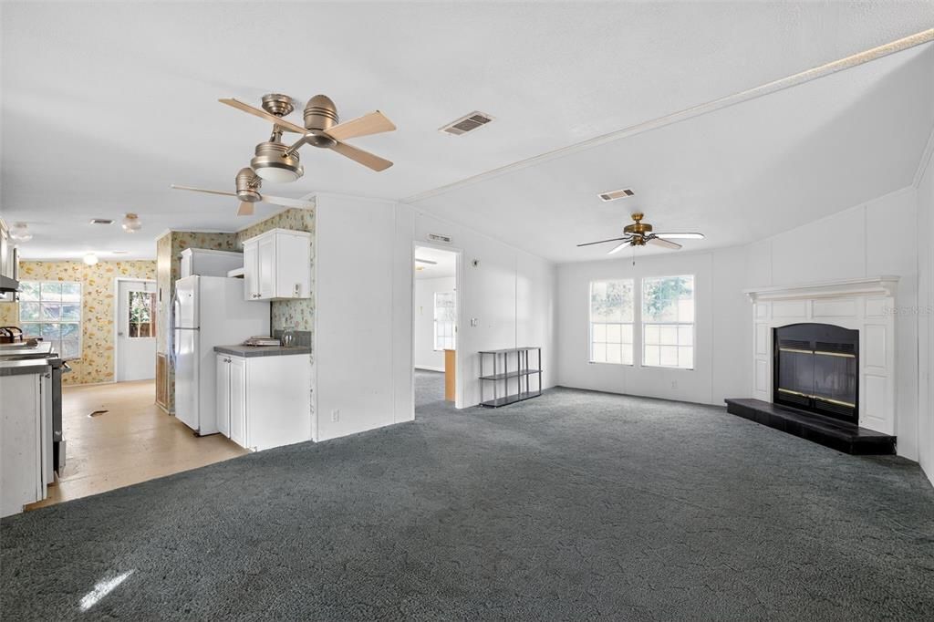 待售: $115,000 (3 贝兹, 2 浴室, 1152 平方英尺)