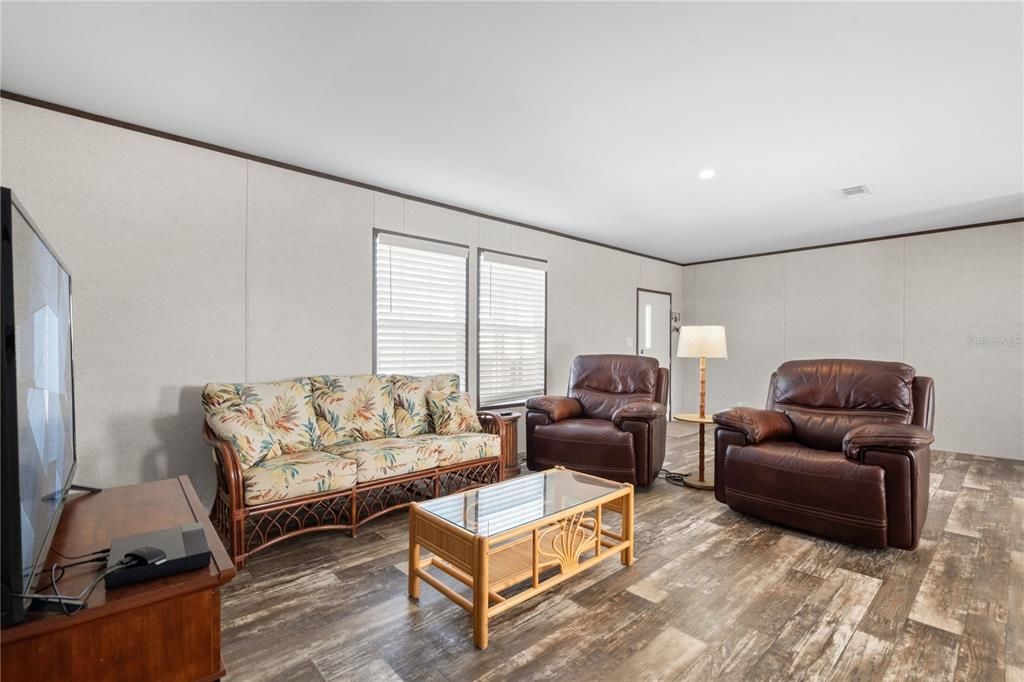 En Venta: $249,000 (3 camas, 2 baños, 1485 Pies cuadrados)