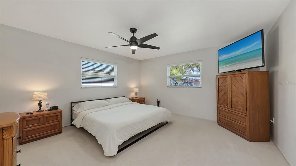 For Rent: $3,900 (3 beds, 2 baths, 1928 Square Feet)