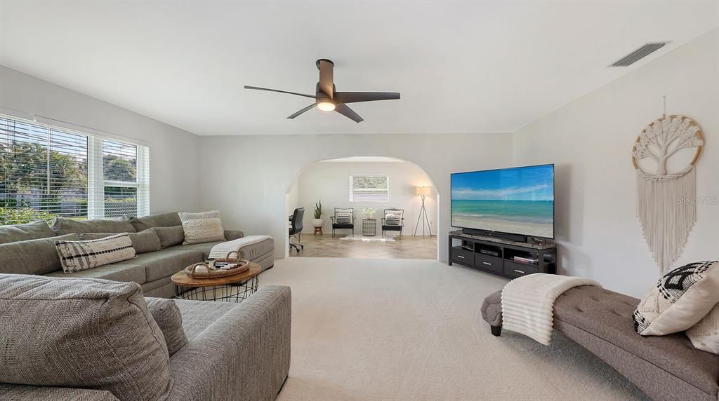 For Rent: $3,900 (3 beds, 2 baths, 1928 Square Feet)