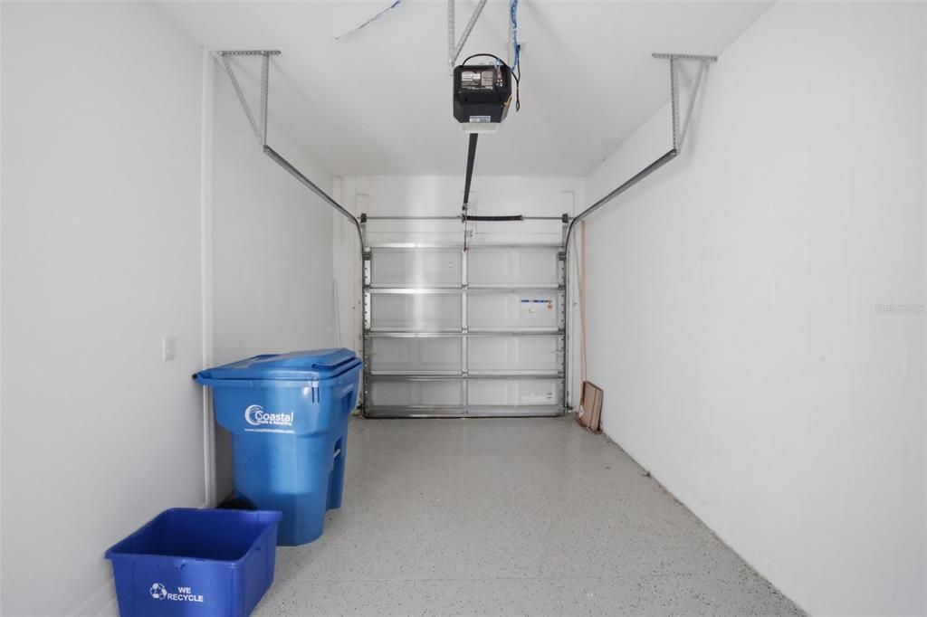 En Venta: $289,000 (3 camas, 2 baños, 1373 Pies cuadrados)