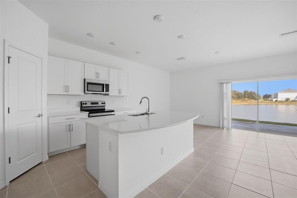 En Venta: $289,000 (3 camas, 2 baños, 1373 Pies cuadrados)