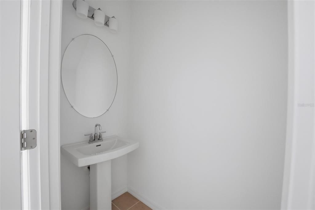 En Venta: $289,000 (3 camas, 2 baños, 1373 Pies cuadrados)