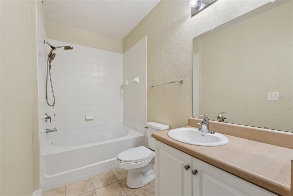 For Rent: $1,650 (2 beds, 2 baths, 1107 Square Feet)