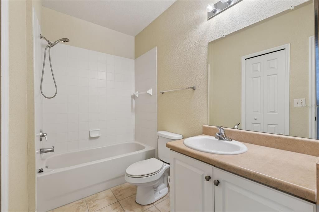 For Rent: $1,650 (2 beds, 2 baths, 1107 Square Feet)