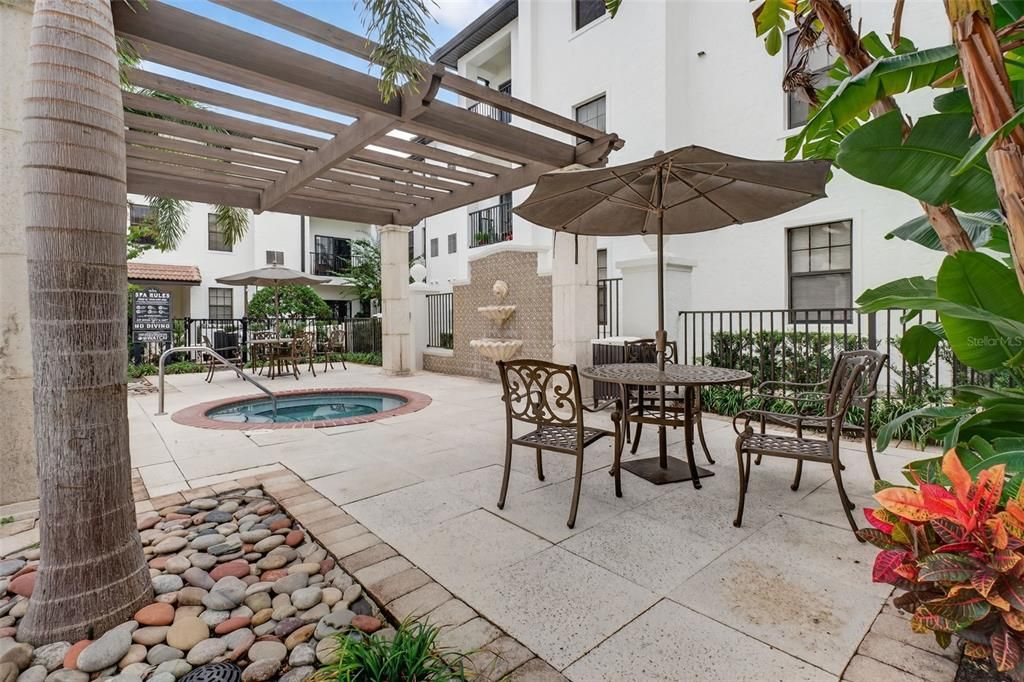 For Rent: $1,650 (2 beds, 2 baths, 1107 Square Feet)