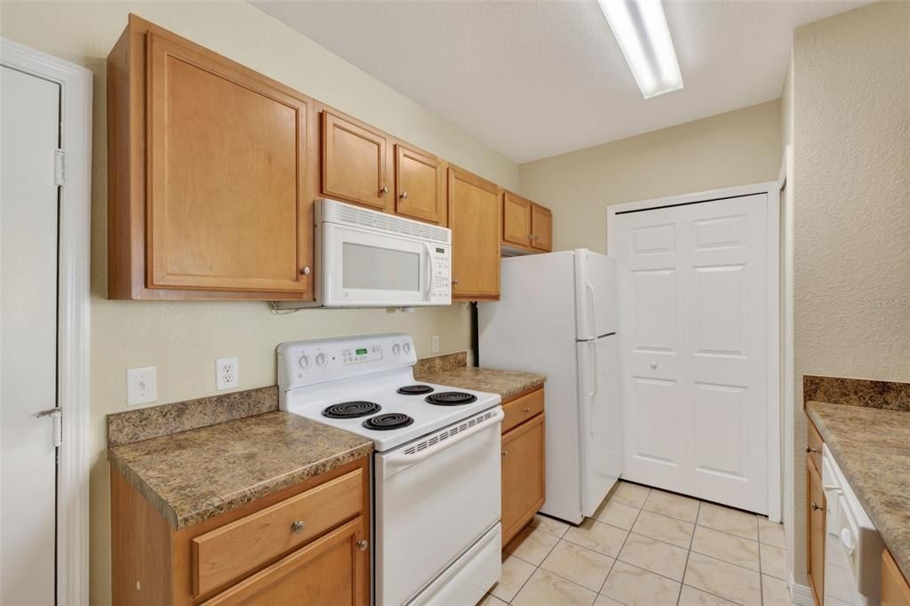 For Rent: $1,650 (2 beds, 2 baths, 1107 Square Feet)