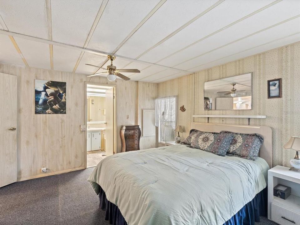 For Sale: $190,000 (3 beds, 2 baths, 1252 Square Feet)