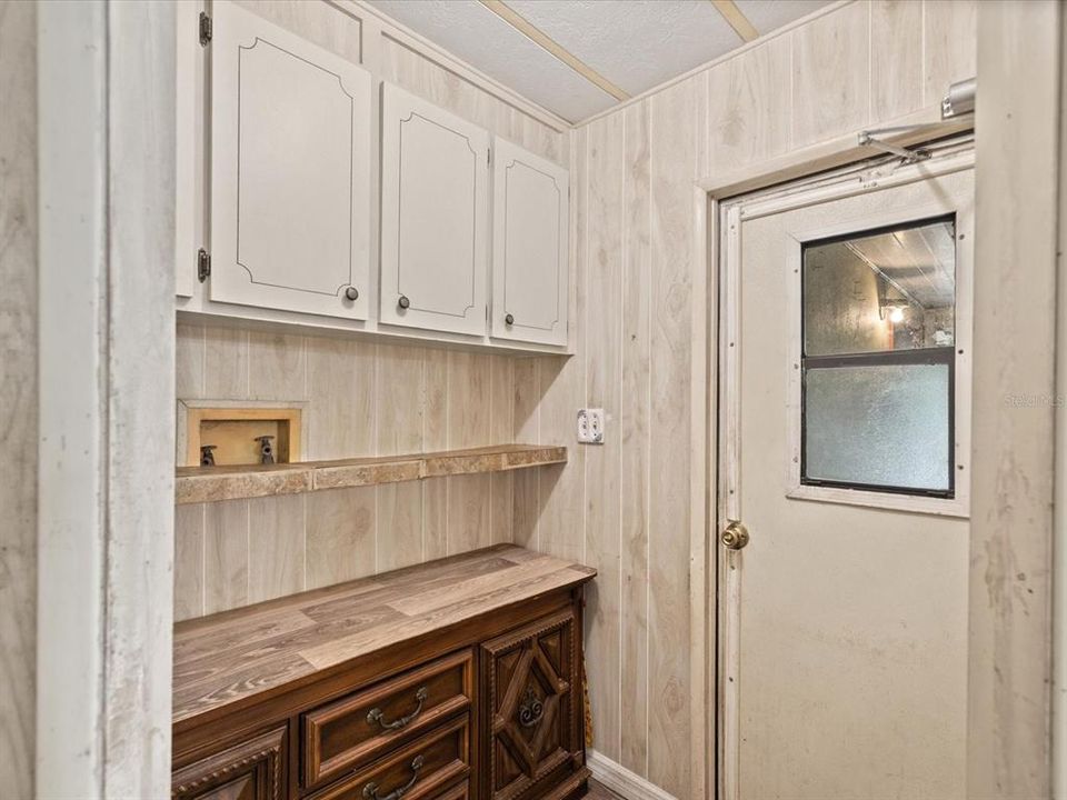 For Sale: $190,000 (3 beds, 2 baths, 1252 Square Feet)