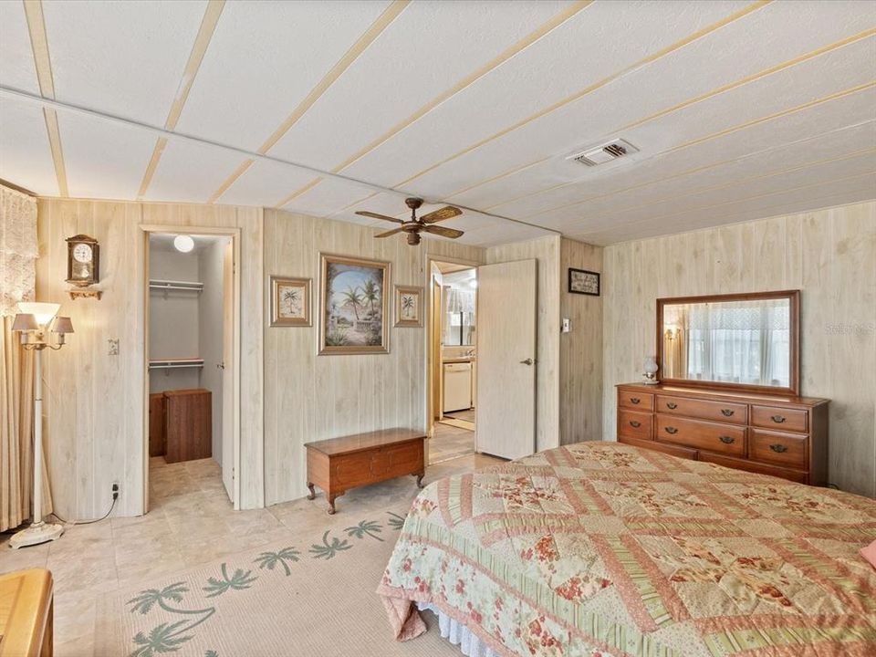 For Sale: $190,000 (3 beds, 2 baths, 1252 Square Feet)