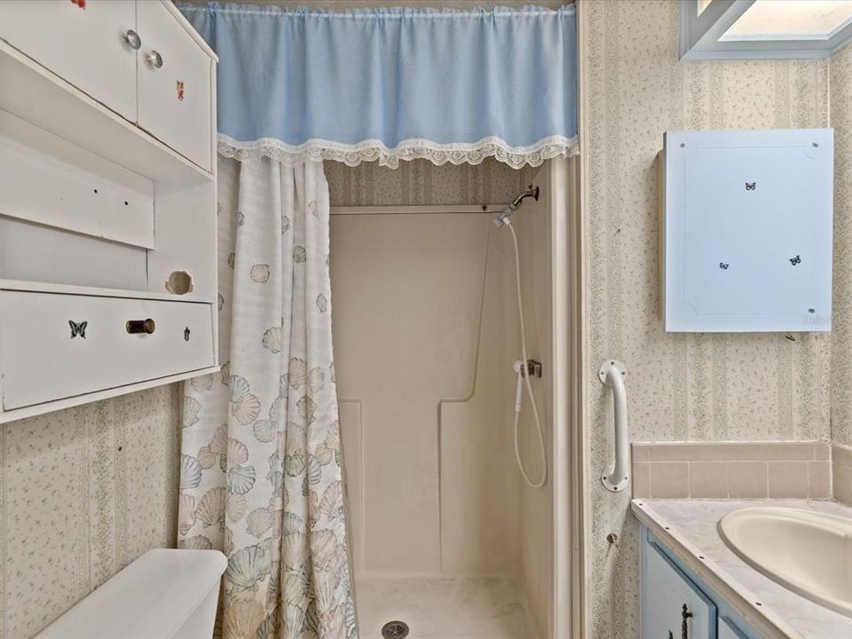 For Sale: $190,000 (3 beds, 2 baths, 1252 Square Feet)