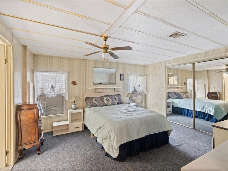 For Sale: $190,000 (3 beds, 2 baths, 1252 Square Feet)