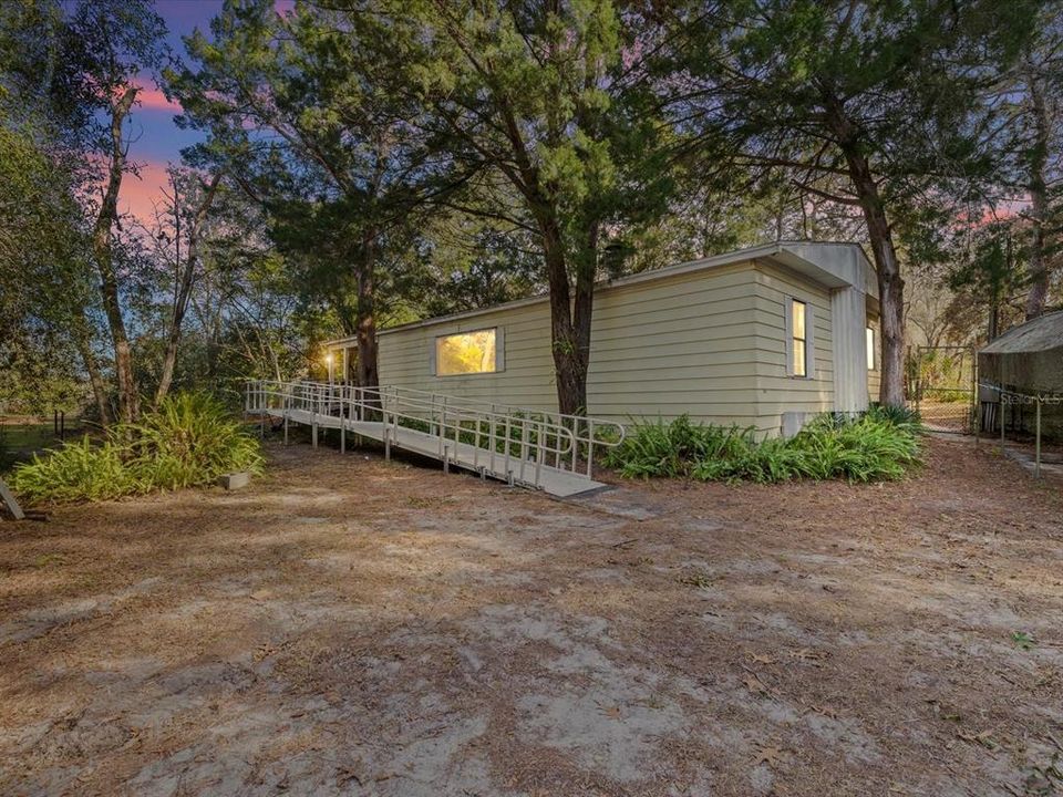 For Sale: $190,000 (3 beds, 2 baths, 1252 Square Feet)