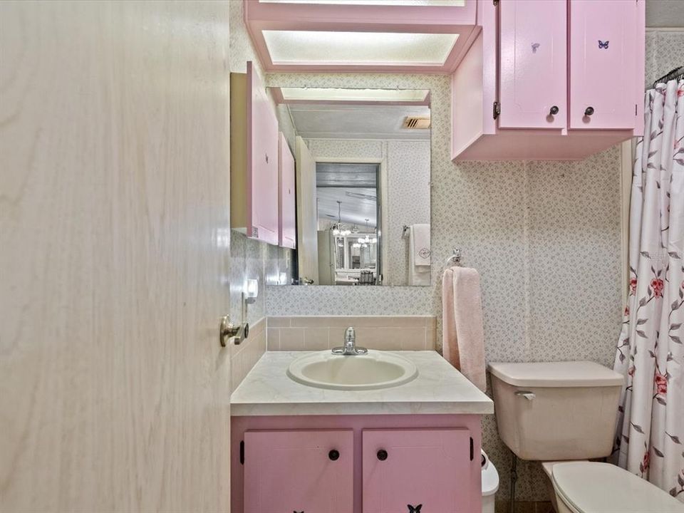 For Sale: $190,000 (3 beds, 2 baths, 1252 Square Feet)