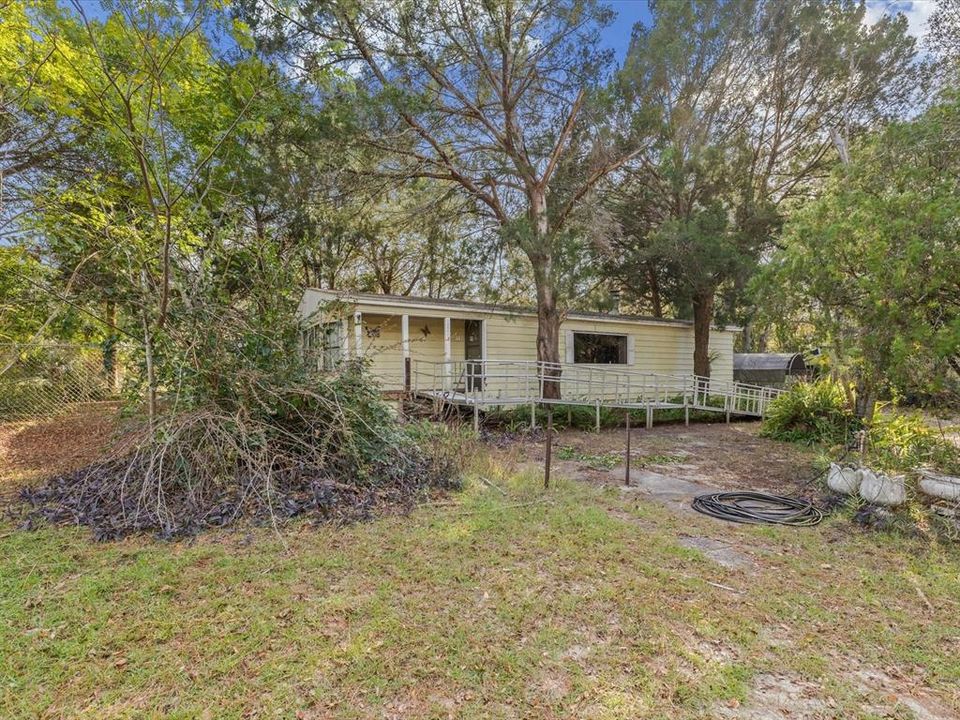 For Sale: $190,000 (3 beds, 2 baths, 1252 Square Feet)