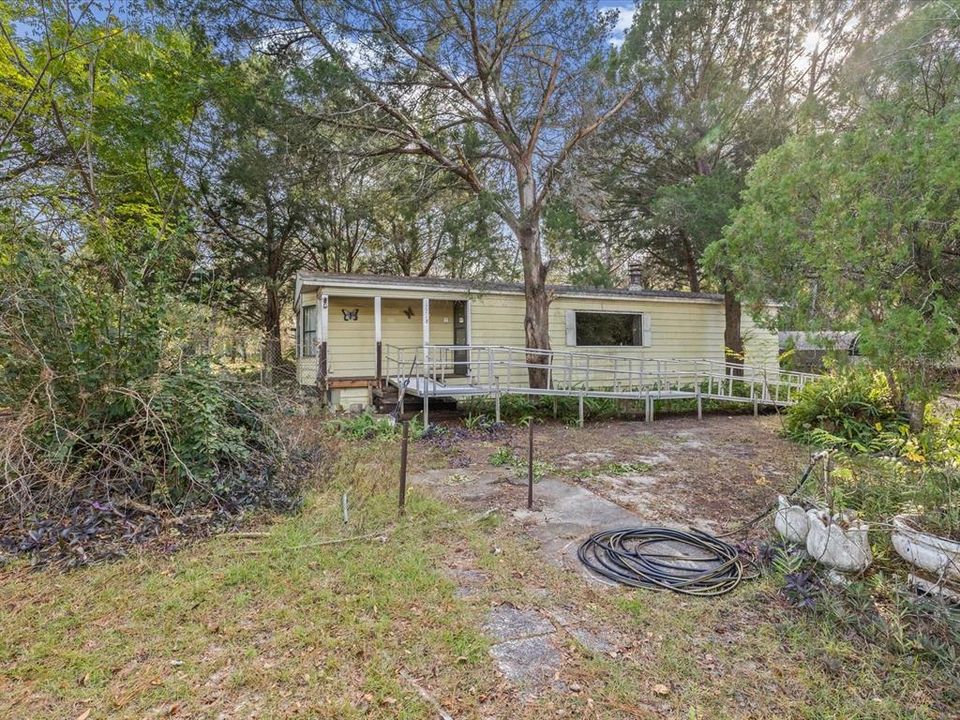 For Sale: $190,000 (3 beds, 2 baths, 1252 Square Feet)