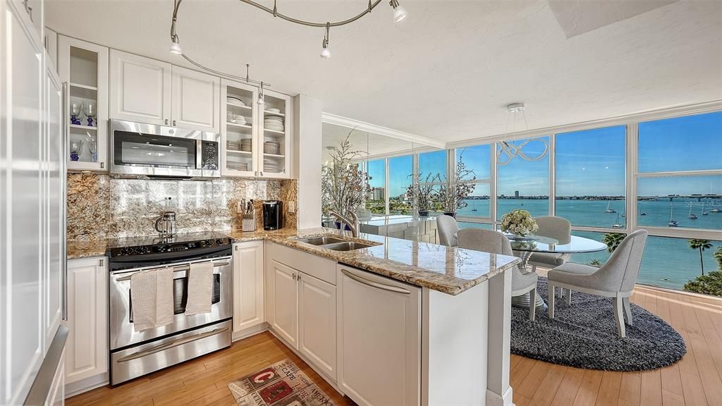 待售: $995,000 (2 贝兹, 2 浴室, 1408 平方英尺)