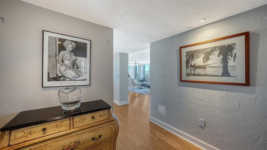 待售: $995,000 (2 贝兹, 2 浴室, 1408 平方英尺)