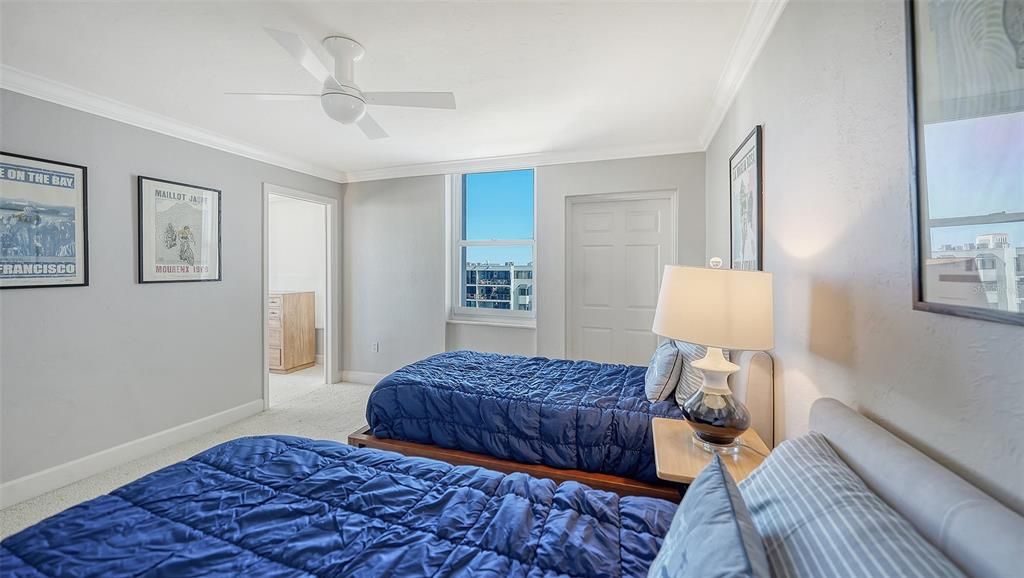 待售: $995,000 (2 贝兹, 2 浴室, 1408 平方英尺)