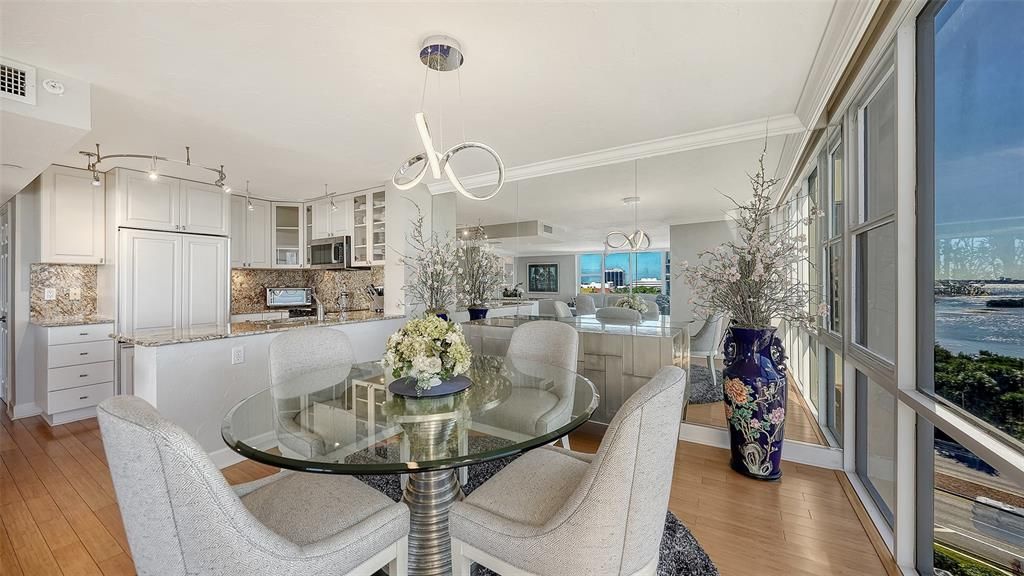 待售: $995,000 (2 贝兹, 2 浴室, 1408 平方英尺)