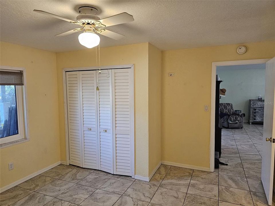 На продажу: $214,900 (2 спален, 2 ванн, 1419 Квадратных фут)