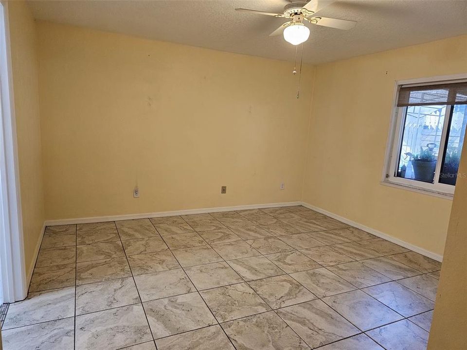 На продажу: $214,900 (2 спален, 2 ванн, 1419 Квадратных фут)