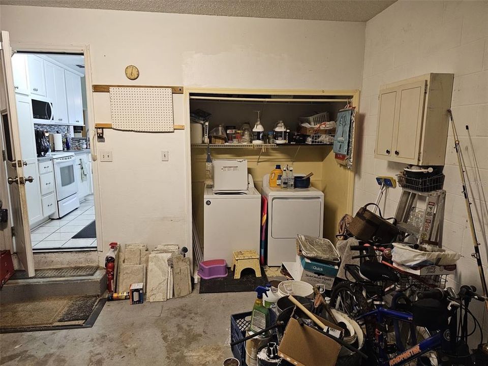 На продажу: $214,900 (2 спален, 2 ванн, 1419 Квадратных фут)