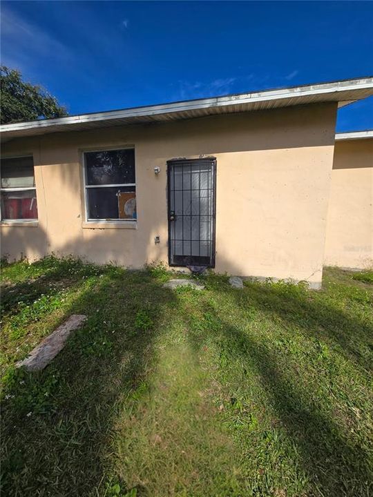 En Venta: $300,000 (6 camas, 0 baños, 1926 Pies cuadrados)